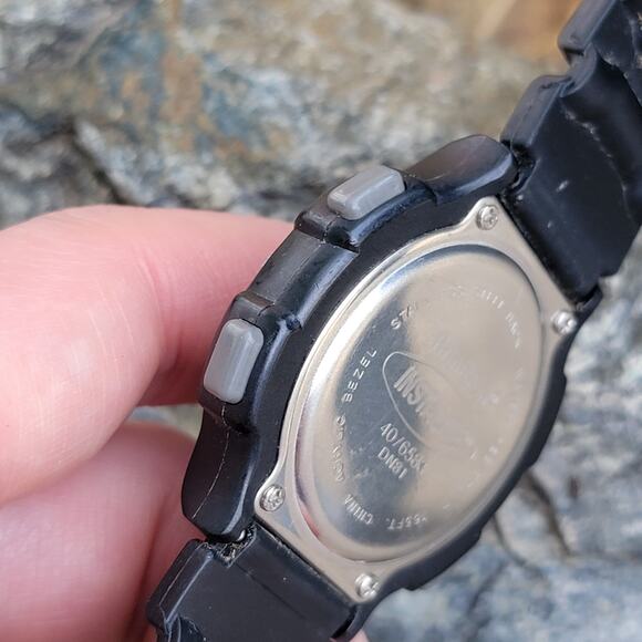 Vintage Watches Armitron Instalite Chronograph Sport Watch 165FT Black Retro - Picture 9 of 10